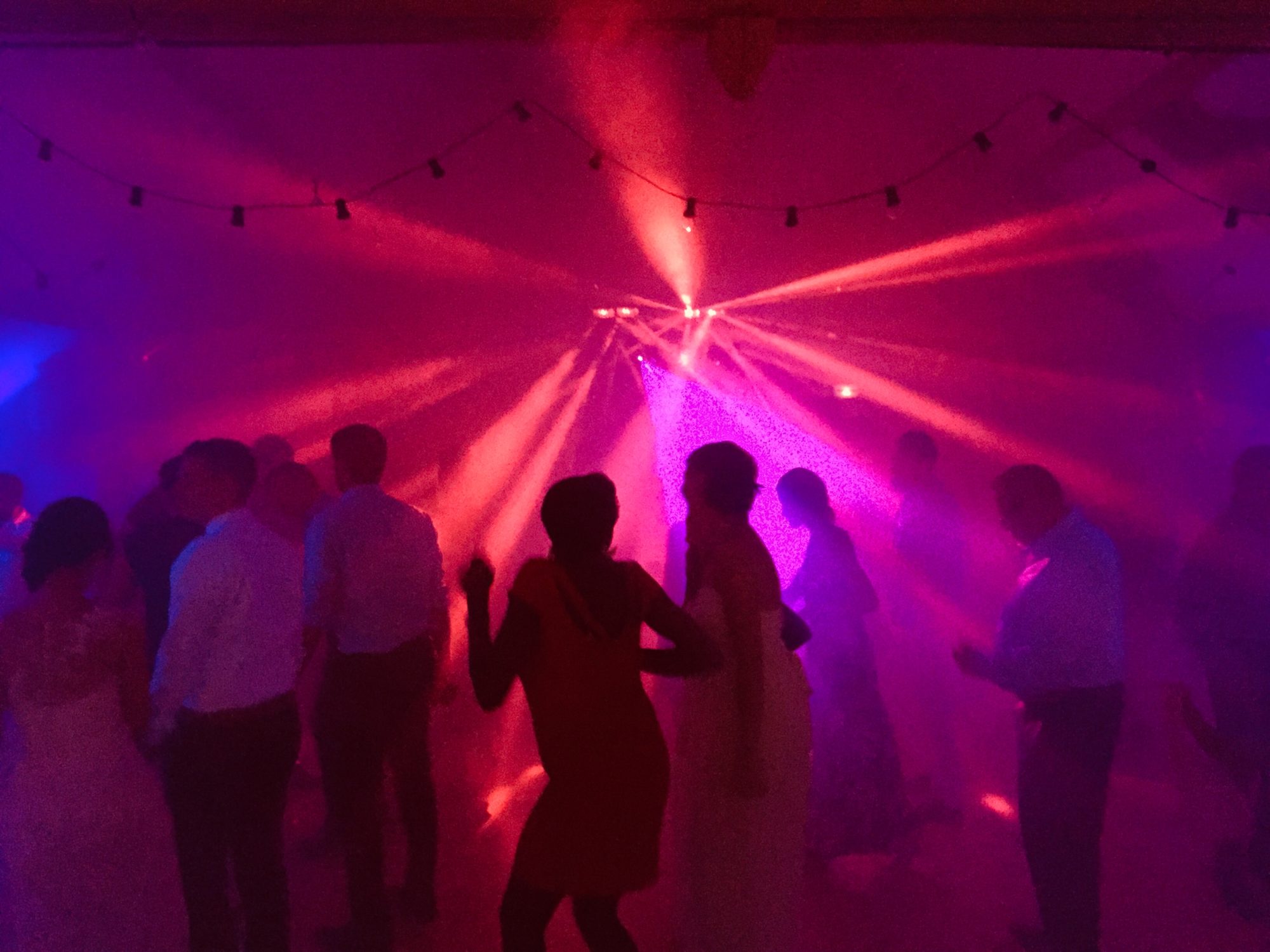 Piste danse mariage rouge